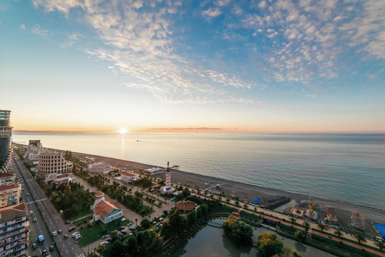 Orbi City Luxury Towers Batumi Exterior foto