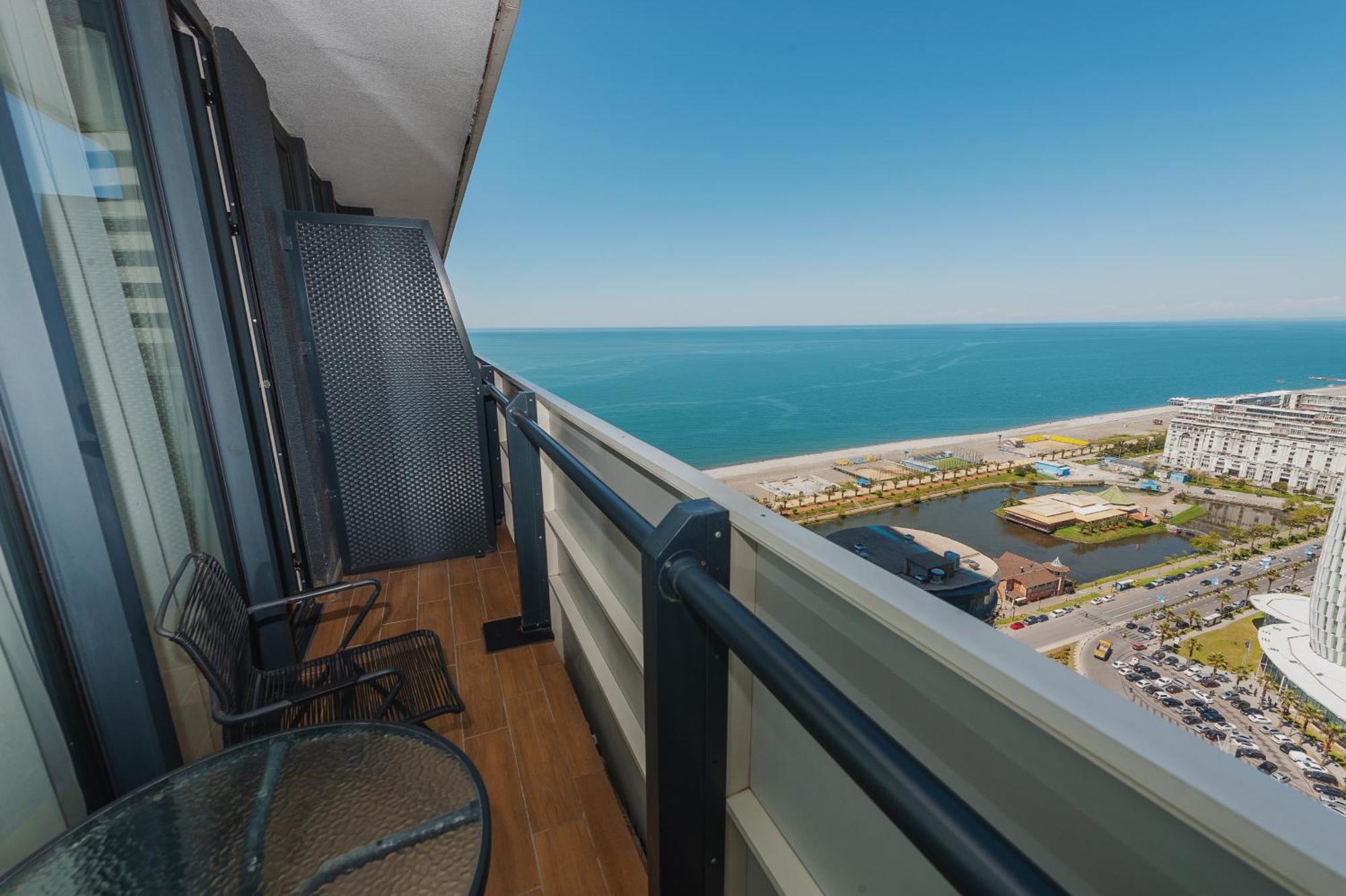 Orbi City Luxury Towers Batumi Exterior foto