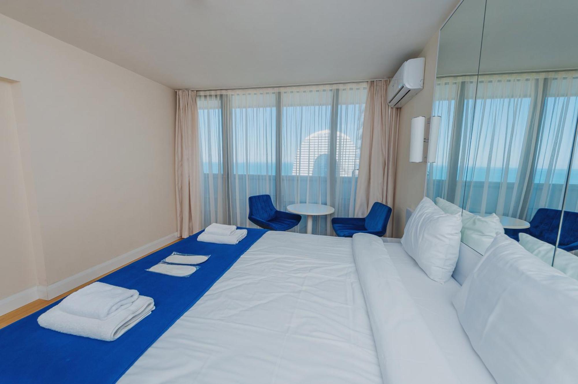 Orbi City Luxury Towers Batumi Exterior foto